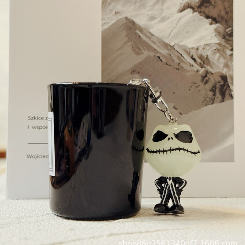 Personalized luminous key chain Christmas night horror skull Jack gift bag pendant resin accessories wholesale