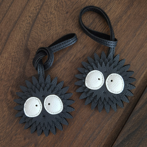 Handmade Leather Car Key Holder for Men, Small Gift, Unique and Cute, Simple and Trendy for Women