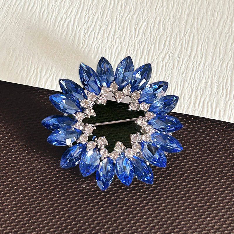 Broche para pelo barroca de filigrana con cristales_voghion.com