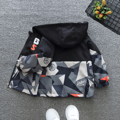 Handsome boys' camouflage jackets for small and medium-sized children 2024 spring children's casual windbreaker jackets baby trendy children's clothing