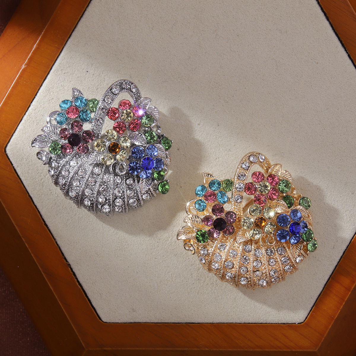 Holiday, Street Occasion Retro Pin Animal Rose Flower Alloy Unisex Brooches