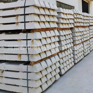 中翔长期直供铁路枕木 工地用建筑木方 轨枕 桥梁大方 质量过硬