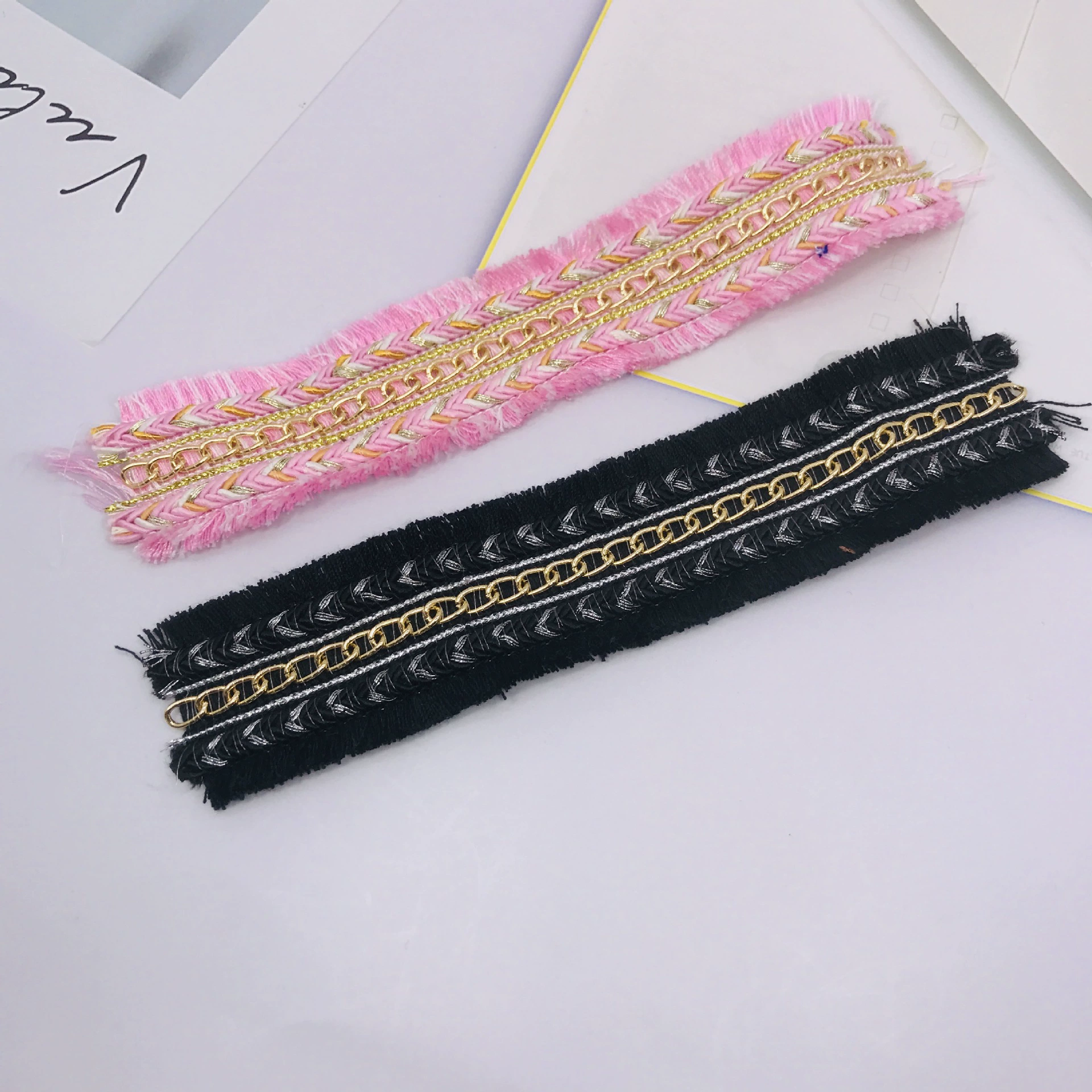 Фабрика спот оптовая розовая меха обувь верхняя поверхность Материал черный золото двойная обувь обувь лапша аксессуары оптом