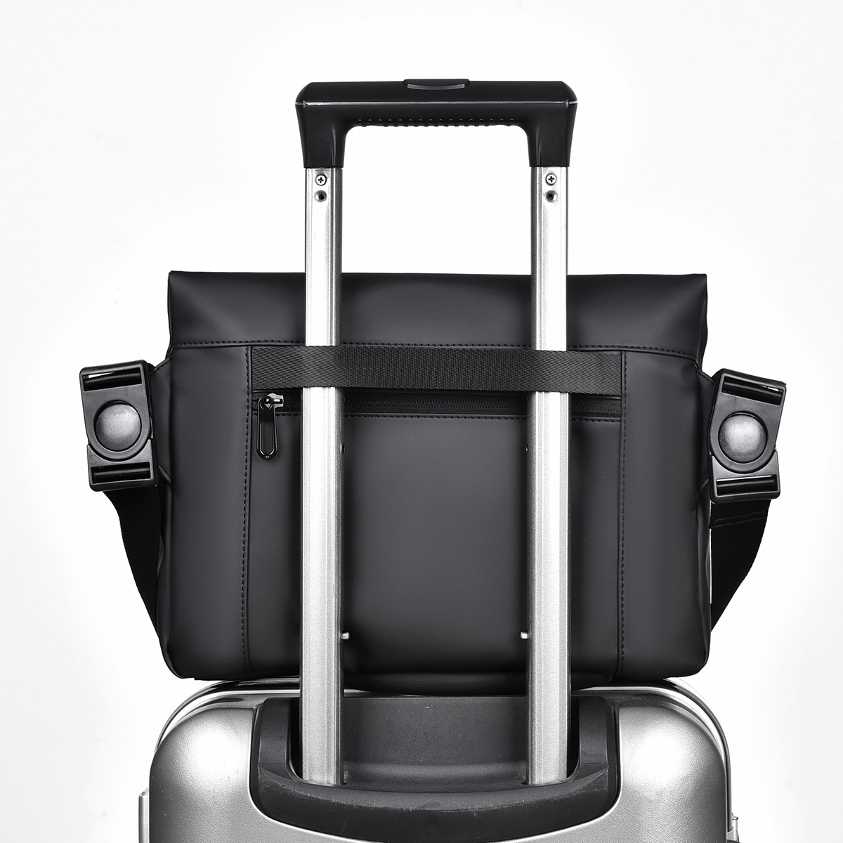 Bolso bandolera ligero para hombre nuevo transfronterizo, bolso de hombro de viaje al aire libre de ciclismo de moda, riñonera de gran capacidad a prueba de salpicaduras de agua