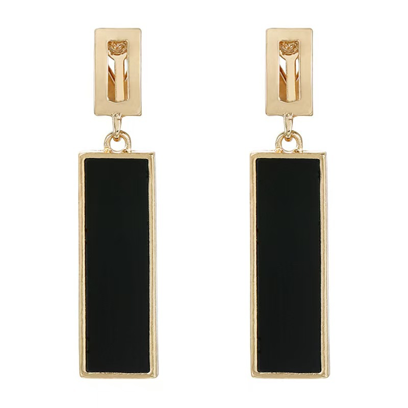 Square ear clip style black