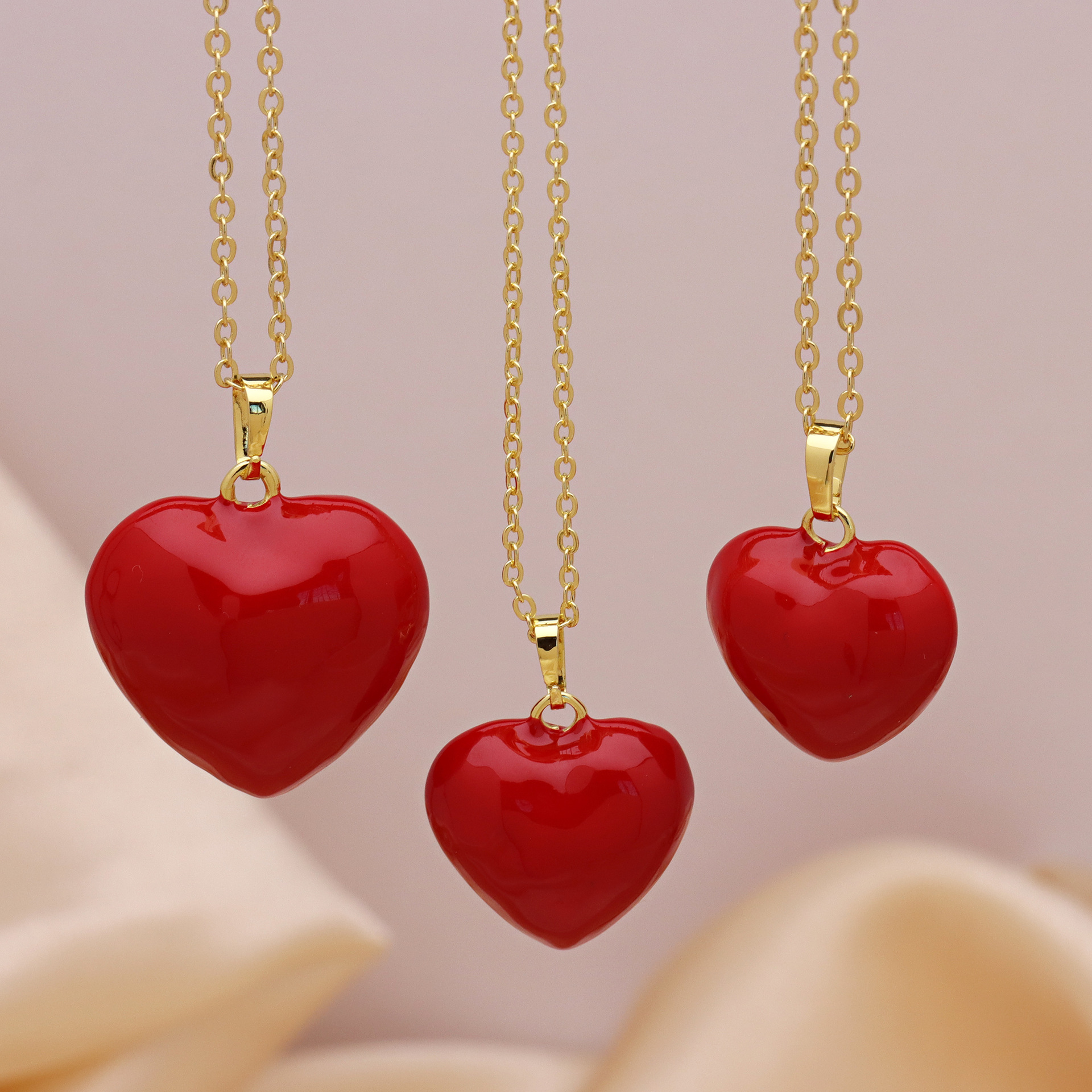 7g Weight Copper Pendant Material Pendant Necklace Classification Copper Chain Material cable chain Chain Type 1 Piece Quantity Casual, Holiday Occasion Copper Material Heart Shape Pattern Women's Gender Enamel Design Cute, Streetwear Style Copper Cable Chain Enamel Heart Shape Pendant Necklace 2