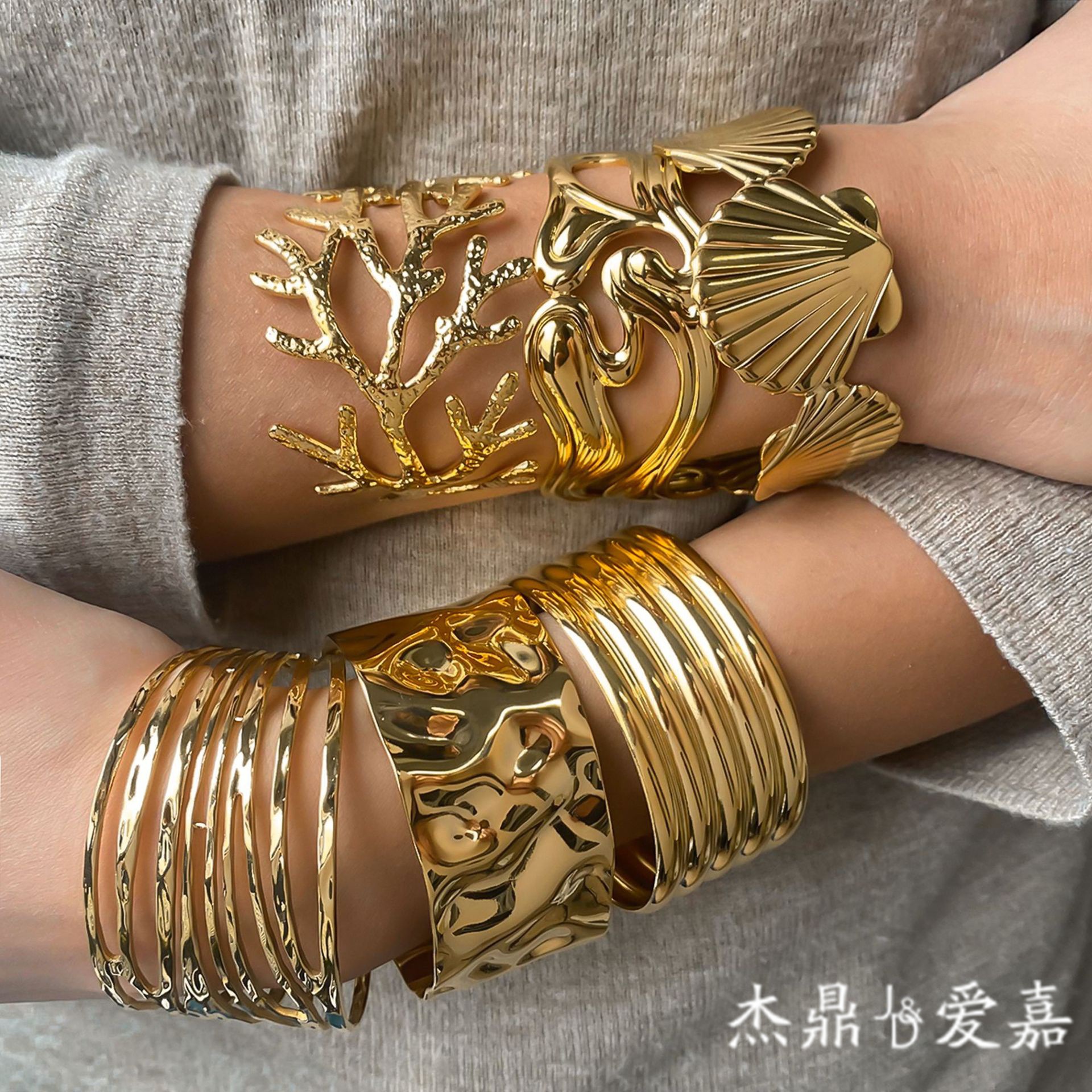 Joyas europeas y estadounidenses JEDING pulseras de acero de titanio no se desvanecen joyas de lujo ligero pulseras de alta sensación de acero inoxidable joyas transfronterizas