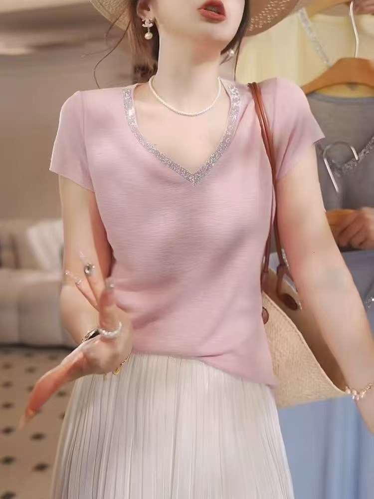 Áo thun ngắn tay nữ cổ chữ V đính đá lấp lánh phong cách Hàn Quốc — màu xanh nhạt