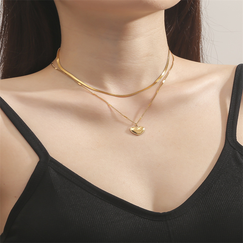 Collar doble de corazón chapado en oro con dije letra love you_voghion.com