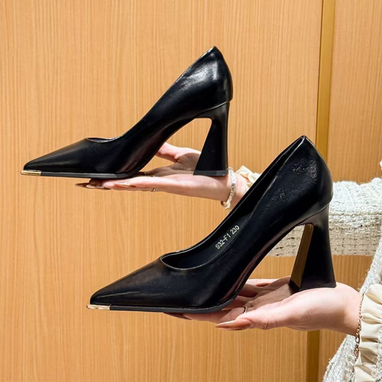 Retro Pointed-toe Stiletto Heels For Women Versatile Chunky Pumps_voghion.com