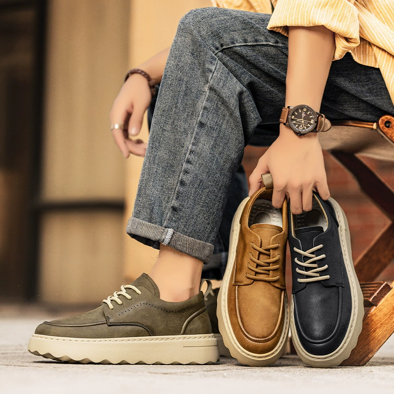 Мужская обувь с толстым подошвом усилена весной, летом и осенью новая уличная повседневная кожаная обувь ретро-приливная обувь