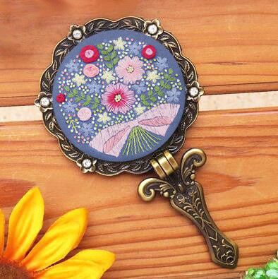Bordado DIY hecho a mano espejo cosmético paquete material Suzhou bordado escuela regalo tela producción creativa mano laminado espejo