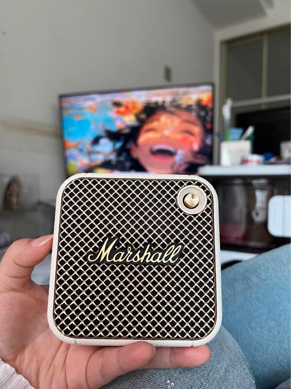 越境配送 EMBERTON 第二世代 WILLEN Bluetooth ワイヤレス スピーカー Marshall オーディオ クリップ 4 ハイコンフィギュレーション|undefined