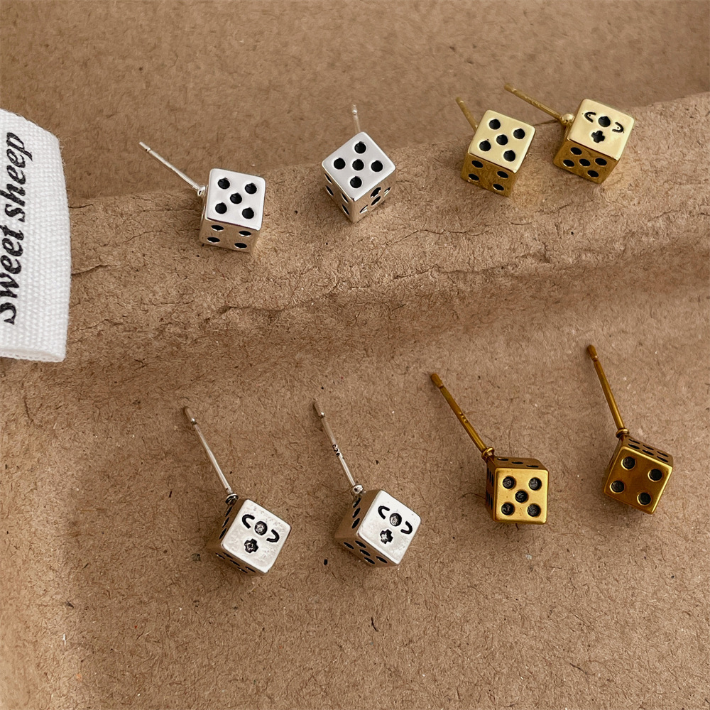 5g Weight 925 Sterling Silver Ear Needle Material Ear Studs Classification 1 Pair Quantity Daily Occasion Copper Material Geometric, Dice Pattern All Seasons Season Women's Gender Polished Finish IG Style, Basic, Simple Style Style 1 Pair IG Style Basic Simple Style Geometric Dice Copper Ear Studs 无