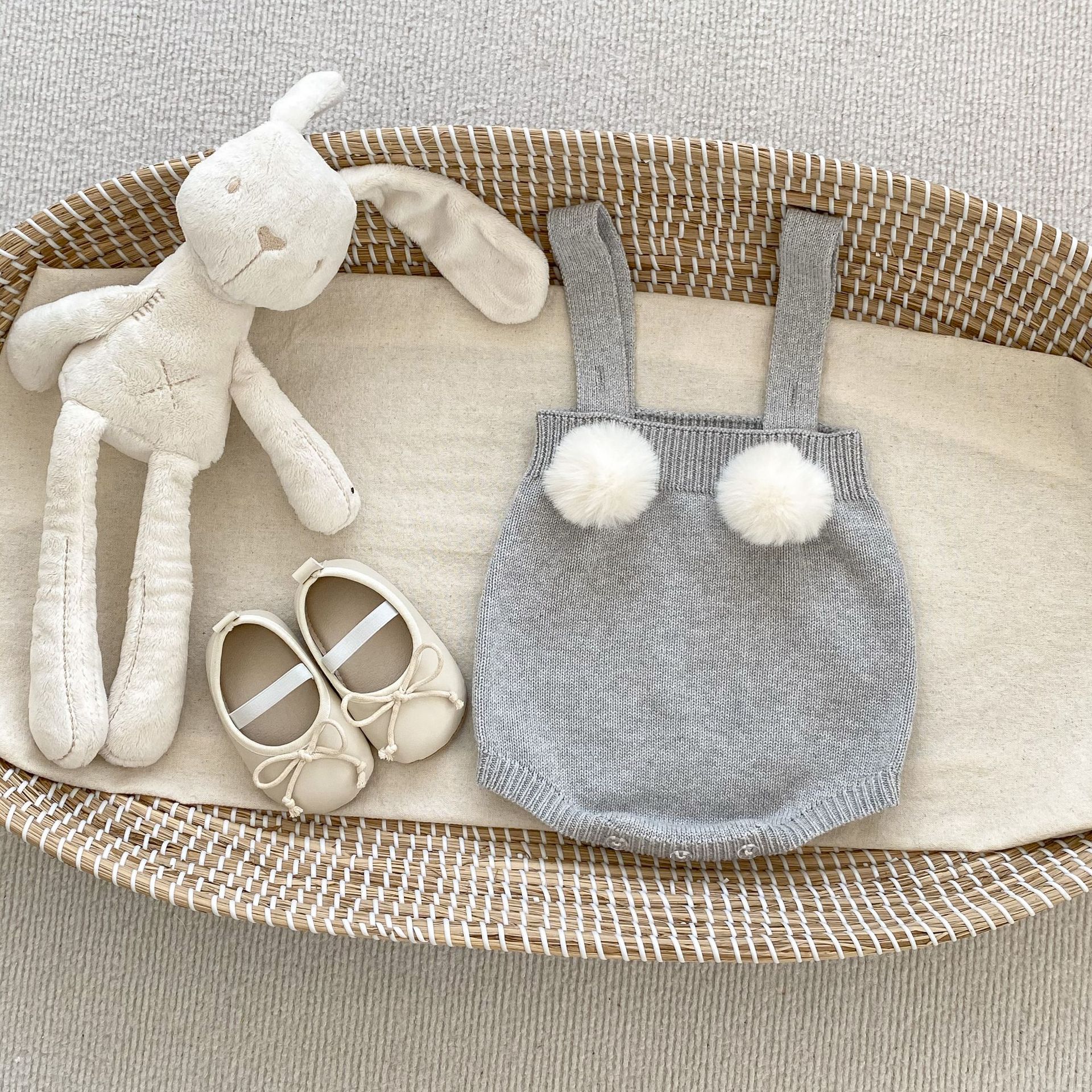 2023 otoño nuevo bebé de la piel bola de la Honda del mameluco del bebé femenino color sólido del todo-fósforo de punto mono mameluco