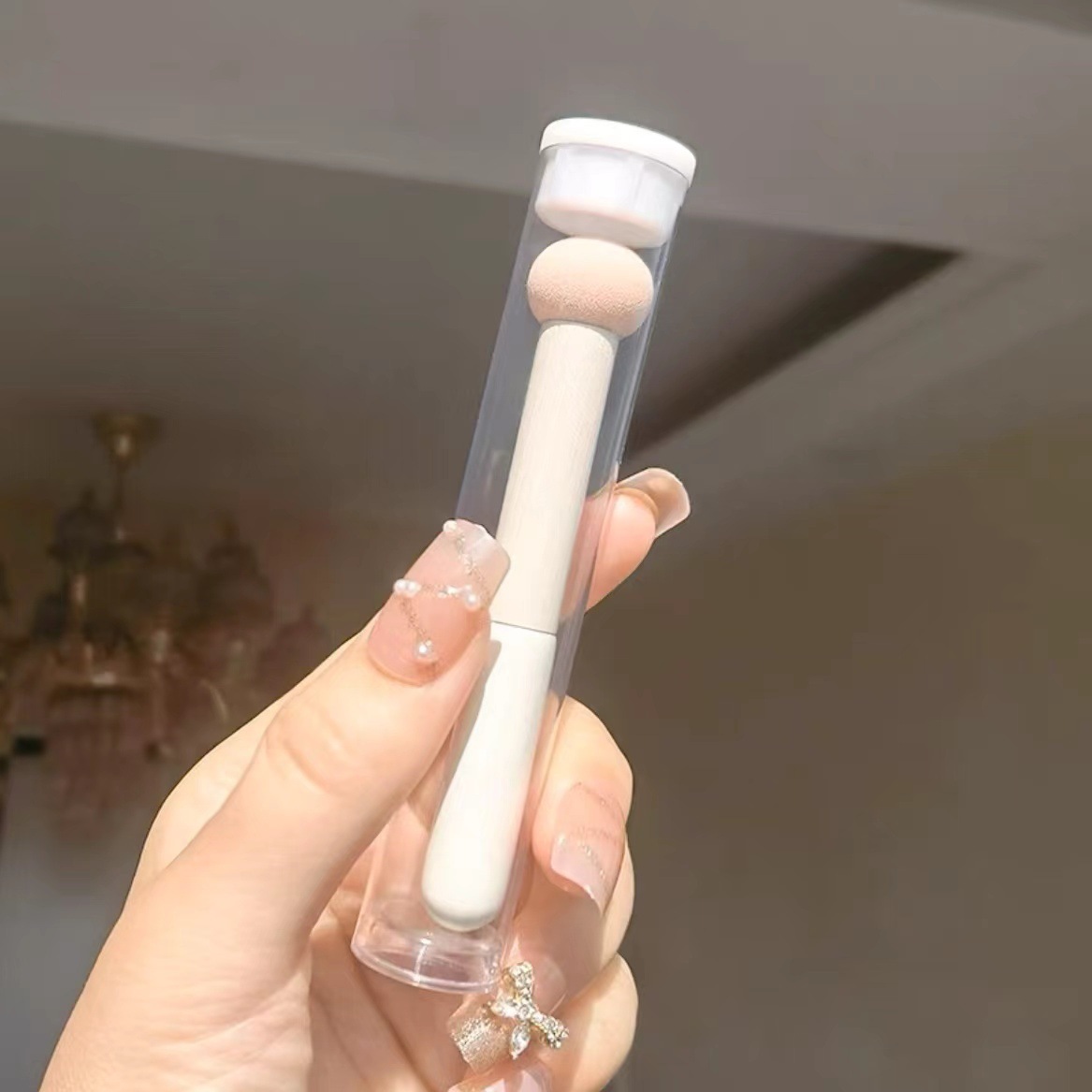 Cabeza de hongo esponja corrector cepillo cubierta Círculos oscuros cubierta marcas de acné cepillo de esponja portátil pequeño pan al vapor corrector cepillo tamaño pequeño Mini