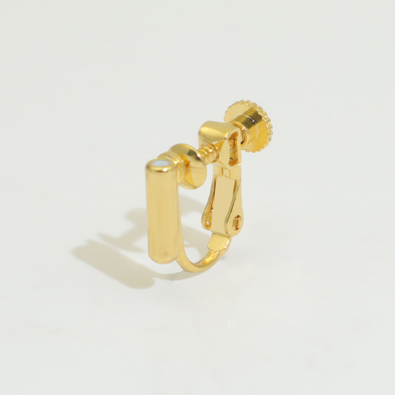There are holes on the side of the screw ear clip