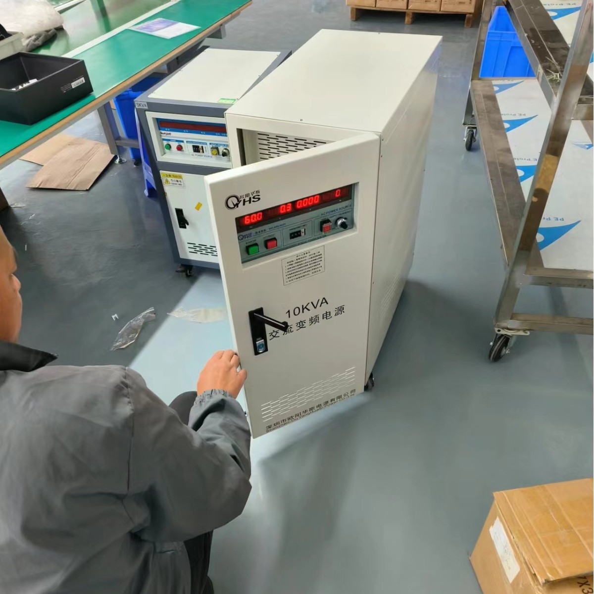 ŷ����˹10KVA��Ƶ��Դ�����230V 60HZ�����Գ��ڴ���Ͳ��Ʒ