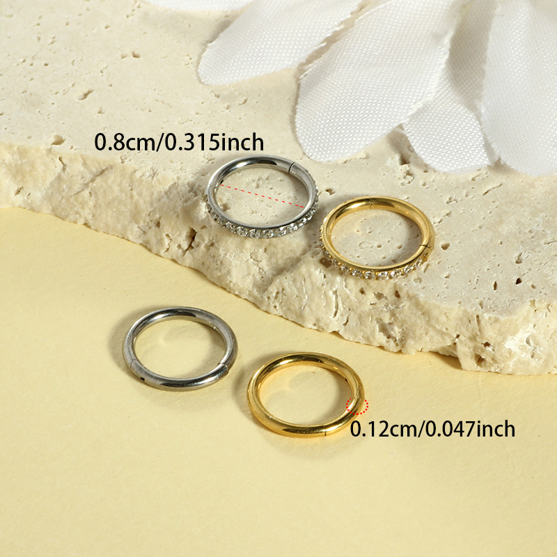 16G labret stud size and finish detail