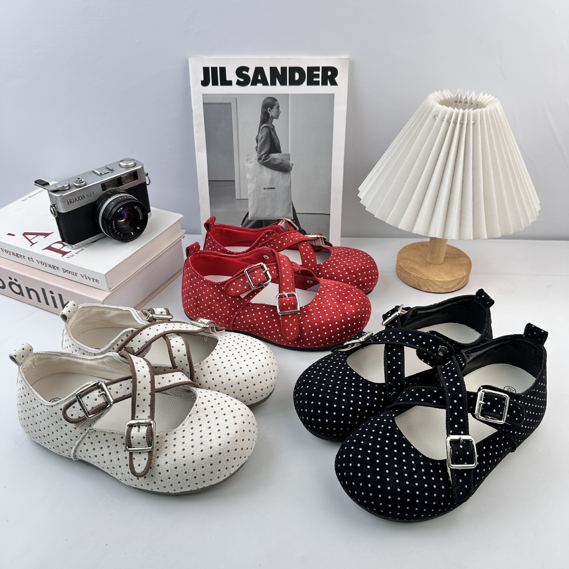 Yuan Wa retro coreano de terremoto plano, zapatos de marizhen, hadas de primavera y otoño, 2025 zapatos rojos suaves de noche