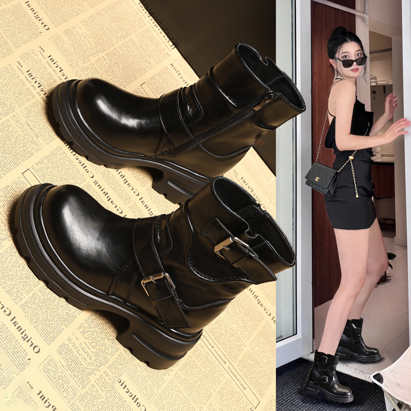 Giày boot Martin nữ đế dày tăng chiều cao khóa cài nhỏ kiểu Anh — màu đen