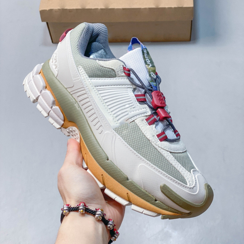 Pure original Vomero Roam, limited edition for the Year of the Horse, chunky-soled, breathable mesh running shoes, unisex, with functional drawstrings
