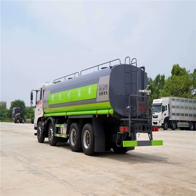 Suvarma maşınları Rear Eight 28 Square Sprinkler Truck