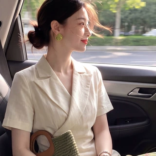 韩系通勤风交叉V领衬衫女夏季翻领感减龄洋气收腰气质小上衣