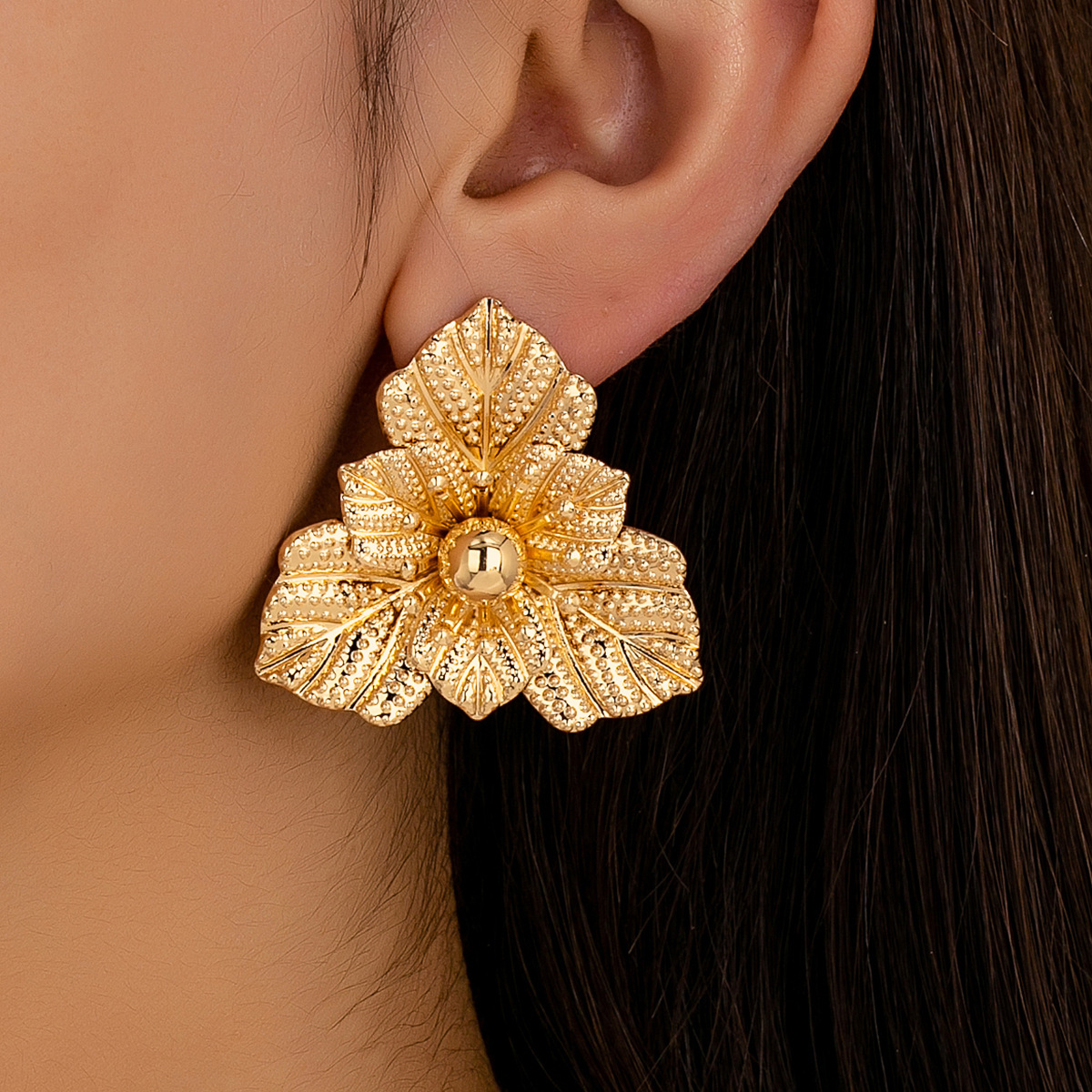 Fashionable elegant earrings