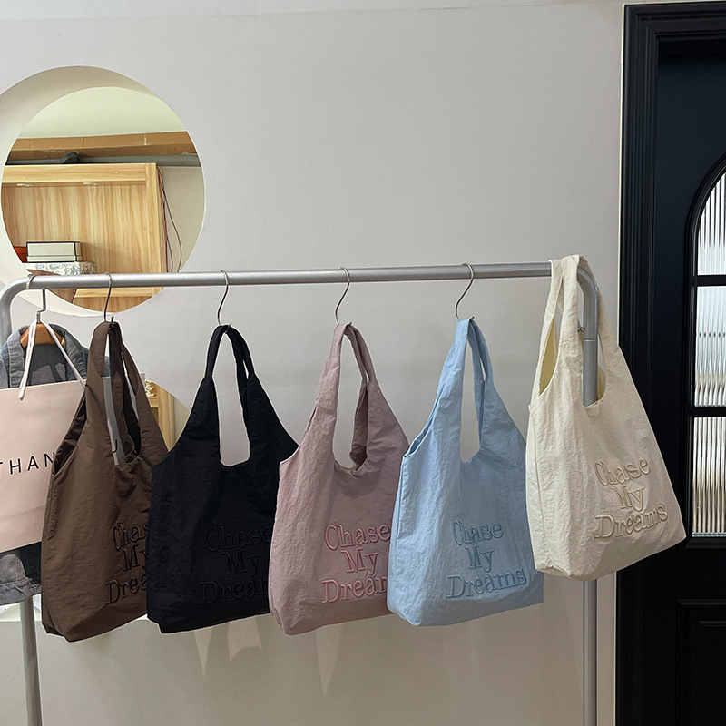 Simple Embroidered Tote Bag for Women, Large Capacity, Lightweight Nylon Cloth Handbag, Shoulder Bag, Commuter Bag, Women's Summer Bag