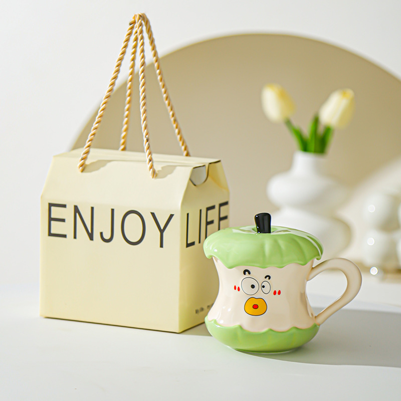 Creativo y extraño, taza de agua con cuchara de tapa, regalo de mano, taza de cerámica, taza de pareja de frutas en línea.