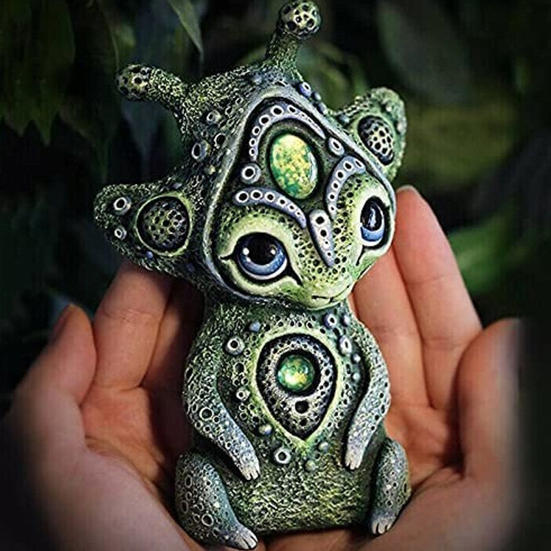 New Biological Fantasy Resin Garden Sculpture Crafts Three Eyes Alien Home Decoration Set_voghion.com