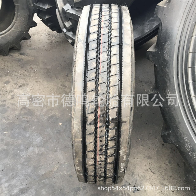 Neumático plano 225/75R17.5 del vacío del alambre de acero del camión del neumático de la fuente de la fábrica