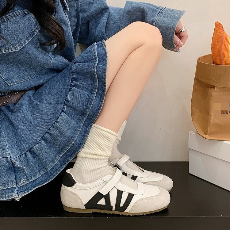 Zapatos de entrenamiento retrógrados de línea de mujer 2026 verano nuevo nicho de diseño Velcro moda versátil zapatos marizhen