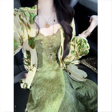 新中式国风复古绿色蕾丝吊带连衣裙大方得体绝美巨好看长裙2025秋