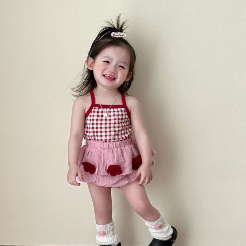 女の子の夏のサスペンダースーツ韓国風女の赤ちゃんかわいいチェック柄ベスト花のつぼみスカート夏美白ツーピースセット|undefined