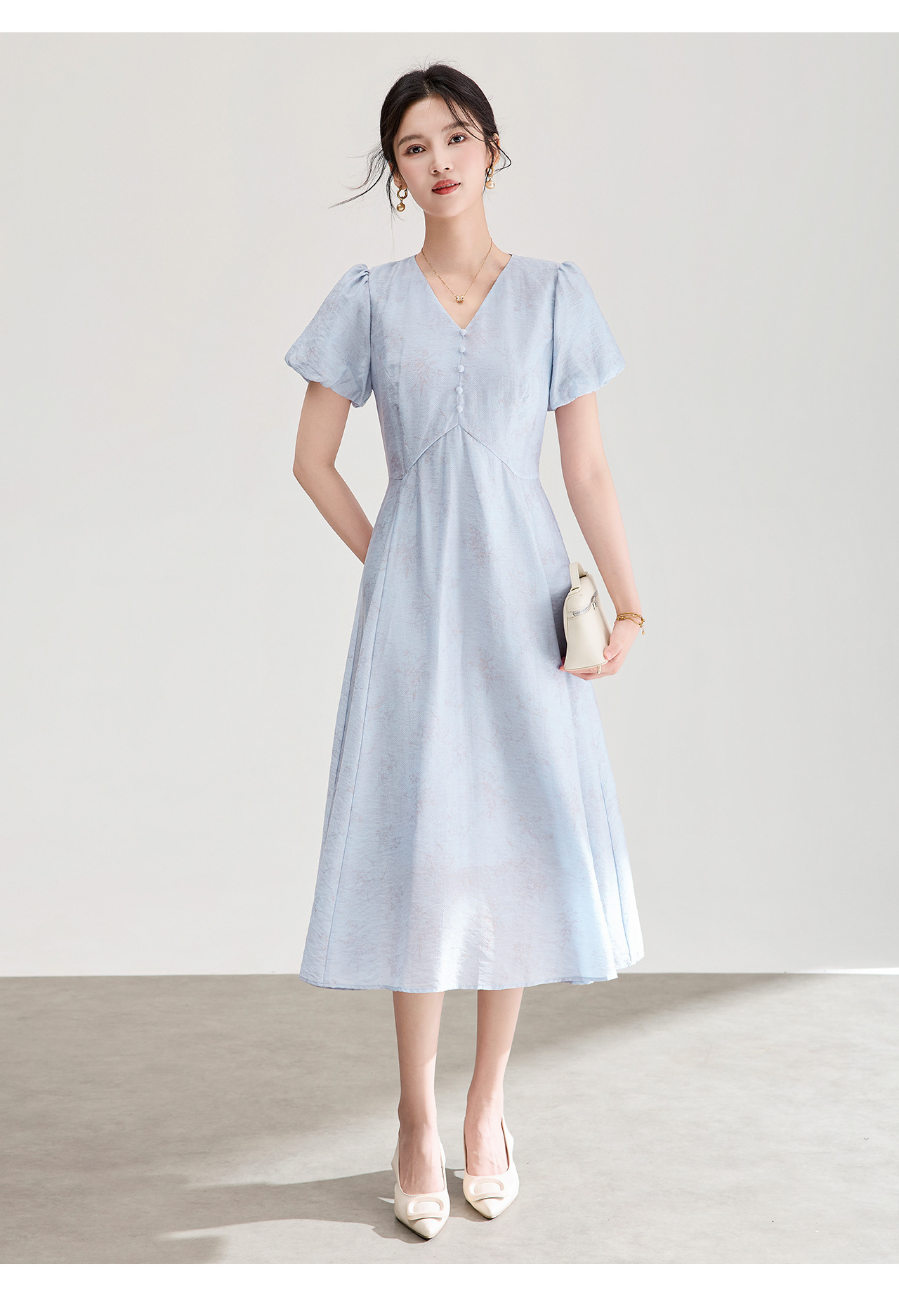 Đầm chữ A cổ V dáng suông midi họa tiết jacquard tối màu — xanh lam chi tiết 17
