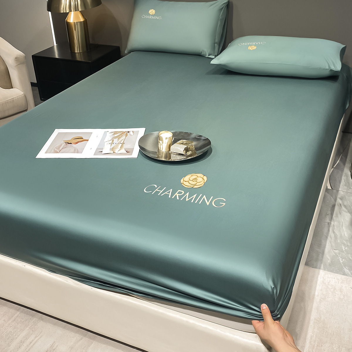 Colcha de cama de seda de hielo de una sola pieza, funda de cama fresca de verano, funda de cama todo incluido, funda protectora de colchón de sábana 2025 nuevo