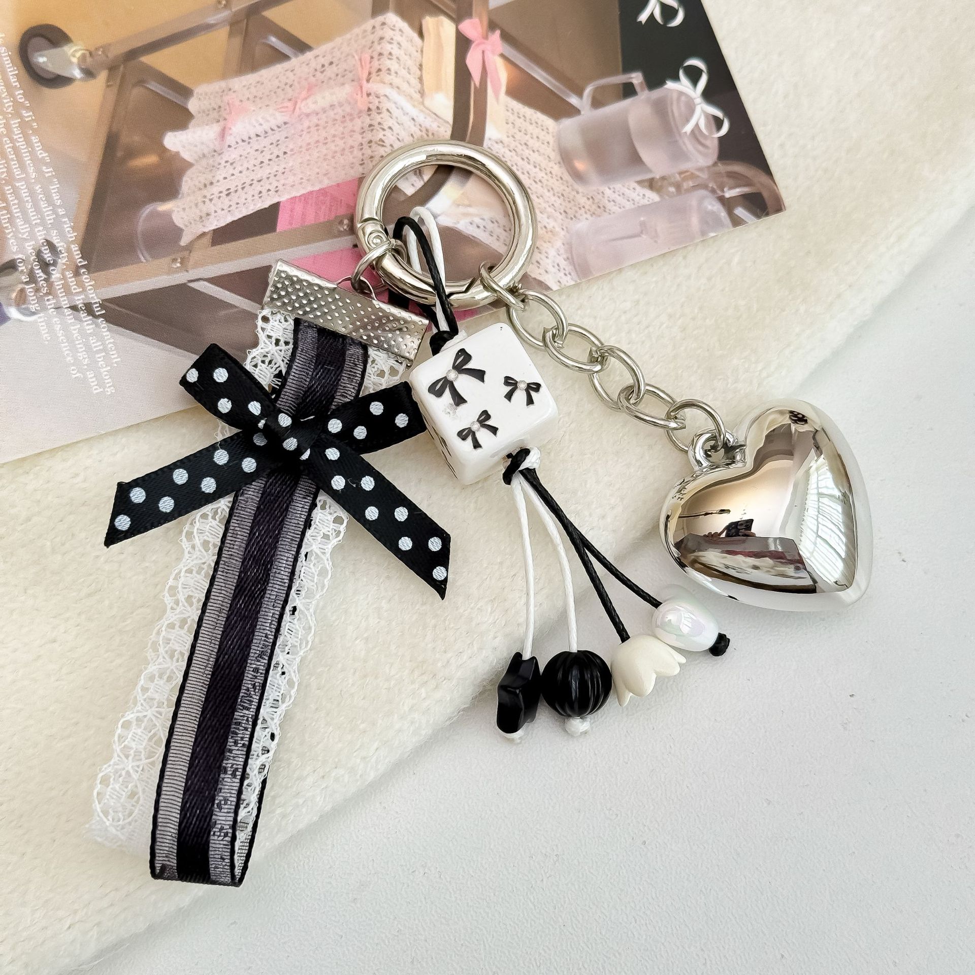 Original Dot Color Ribbon Bow Keychain Beaded Ins Heart Phone Decoration Pendant Black Bag Charm
