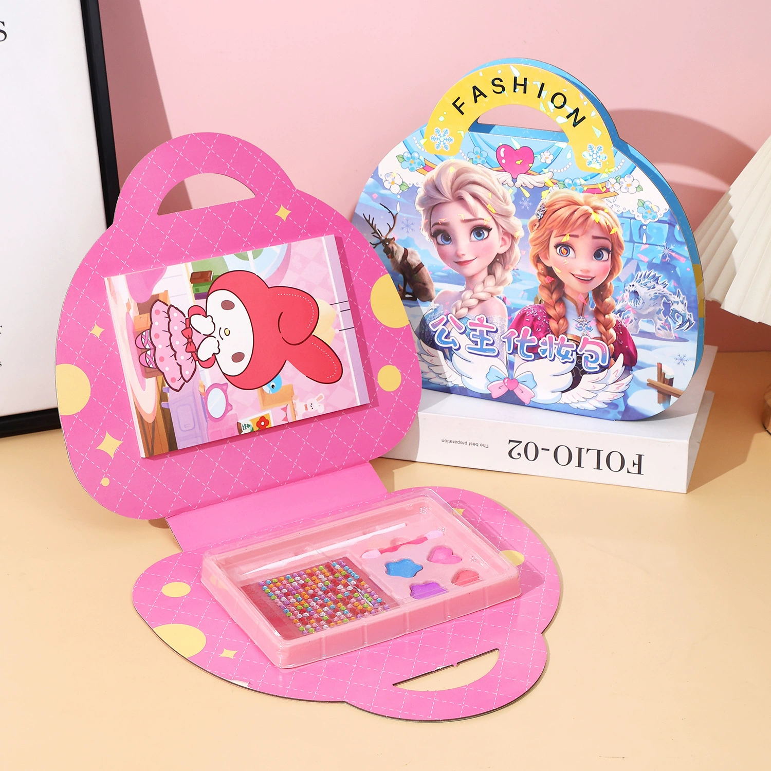 Косметичка, игрушка, DIY, граффити, переодевание, стиль принцессы