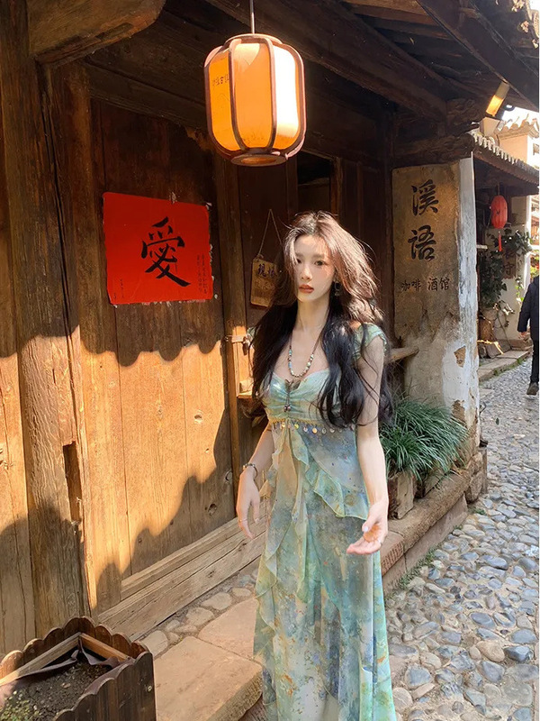 《林间浮夏》2025春夏新款设计感度假风印花波西米亚仙女连衣裙|undefined