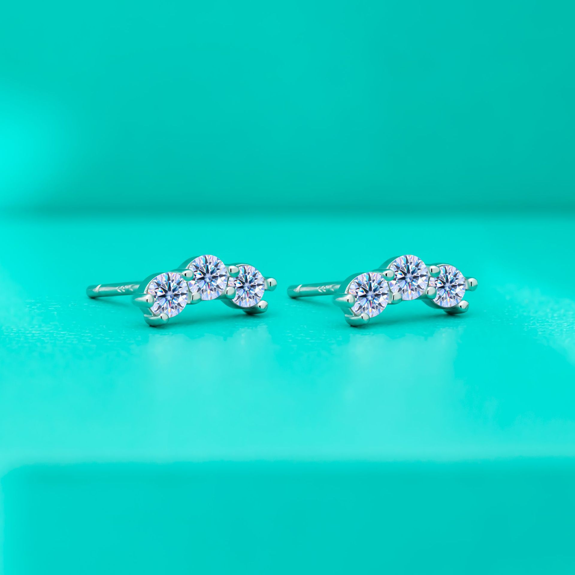 Basic Lady Simple Style Geometric Sterling Silver Moissanite Ear Studs In Bulk display picture 3