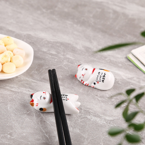 Japanese lucky cat chopstick holder Japanese wealth and style home hotel ceramic daily necessities chopstick holder chopstick holder 105