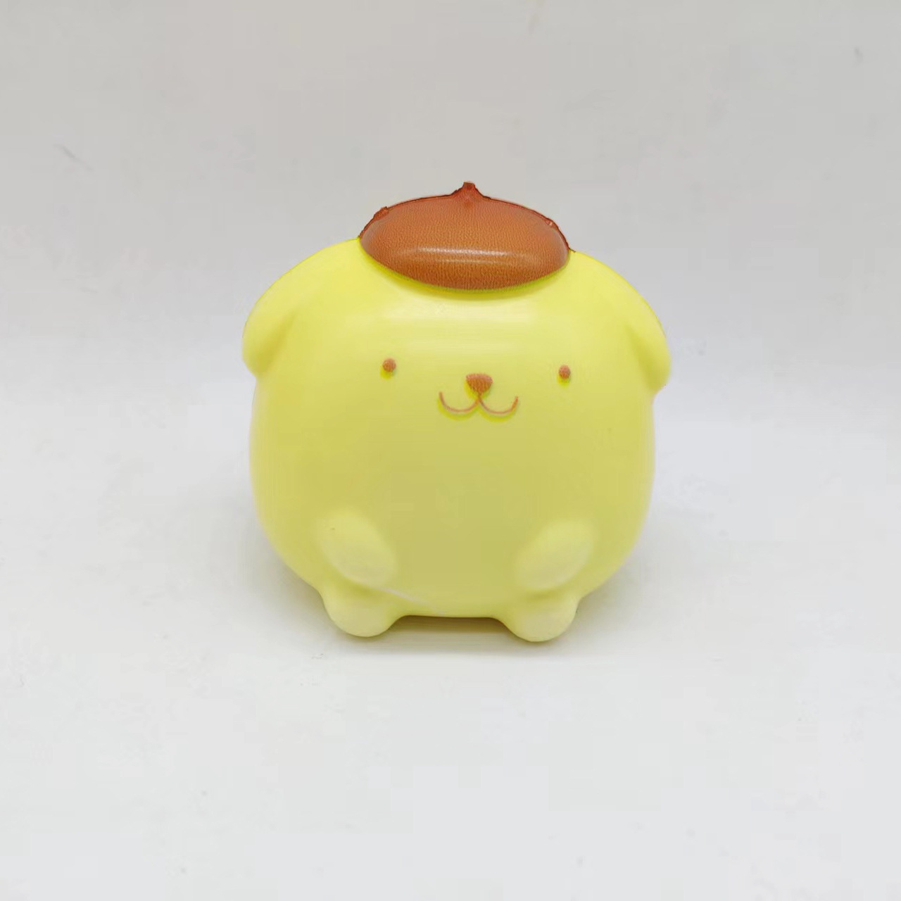 Sanrio descompresión ventilación pellizco música lento rebote juguete fresa oso pellizco música descompresión muñeca cura pequeño regalo