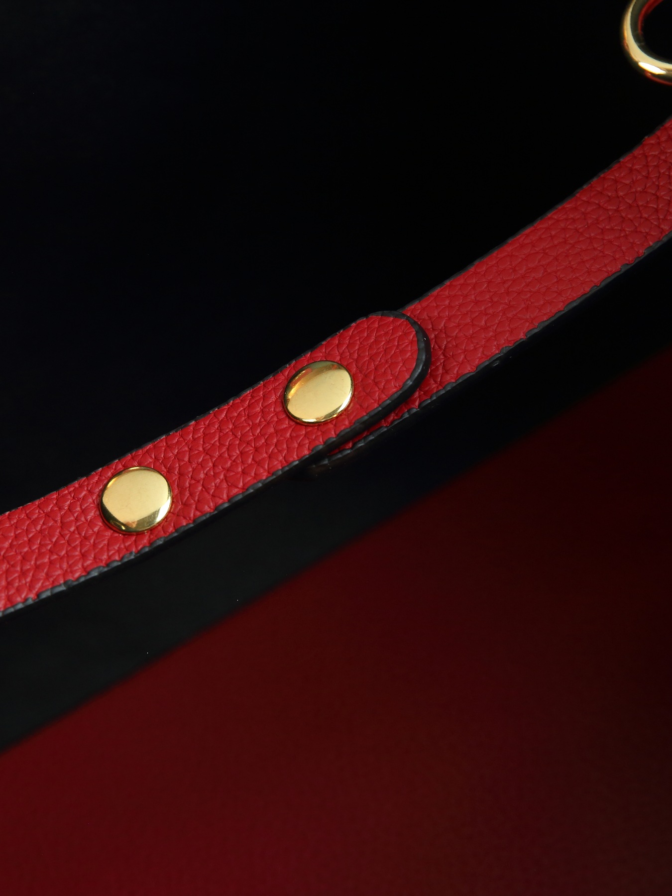 Borsa a secchiello a tracolla con stampa floreale elegante_voghion.com