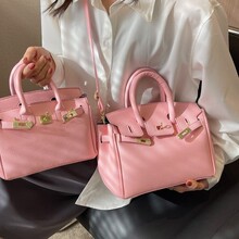 �羳ͨ�ں��s�K���μ���r��ܛƤ������б������|�ٴ��������Ů