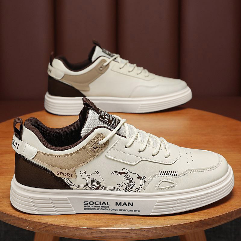 Zapatos de hombre 2024 nuevos zapatos blancos de verano de moda coreana zapatos de skate juveniles zapatos deportivos casuales de moda hombres