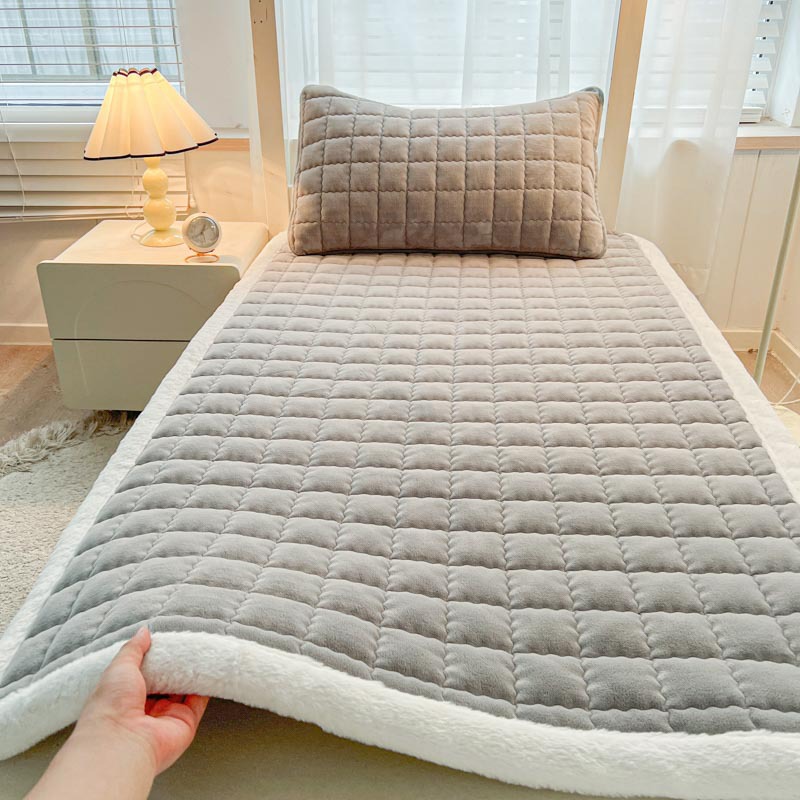 따뜻한 벨벳 엣지 매트리스 패셔너블 그레이