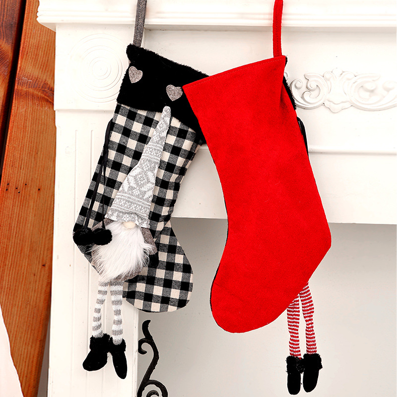 Cross-border Christmas decorations plaid love hanging legs Christmas socks Santa Claus decorative socks pendants creative handmade