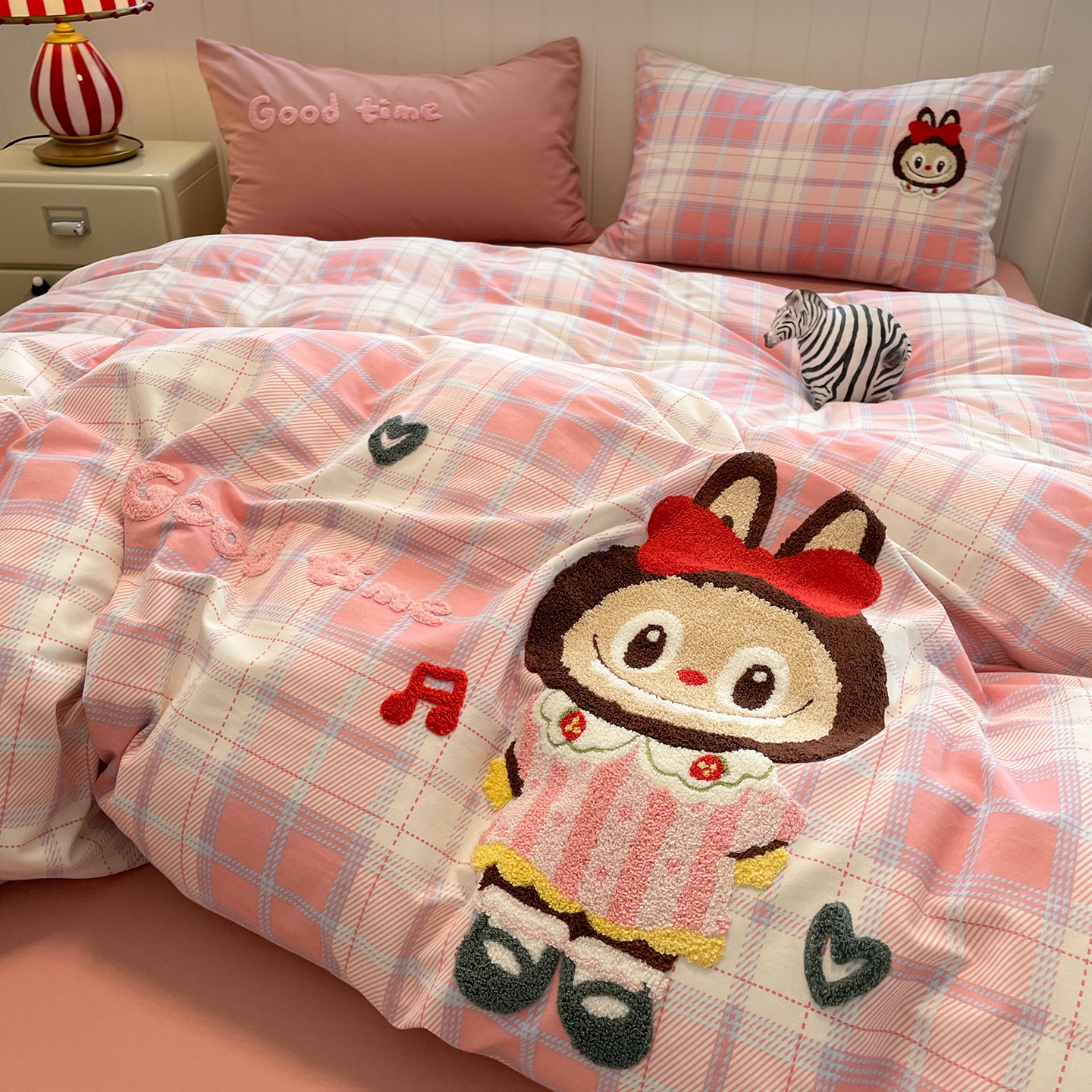 Cama de algodón grueso de clase A cuatro piezas de ropa de cama de invierno de algodón completo ropa de cama infantil cubierta de sábanas de tres piezas